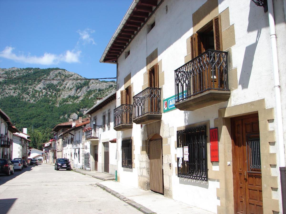 Apartamentos LAZKANO I Y II Uharte-Arakil Exterior foto
